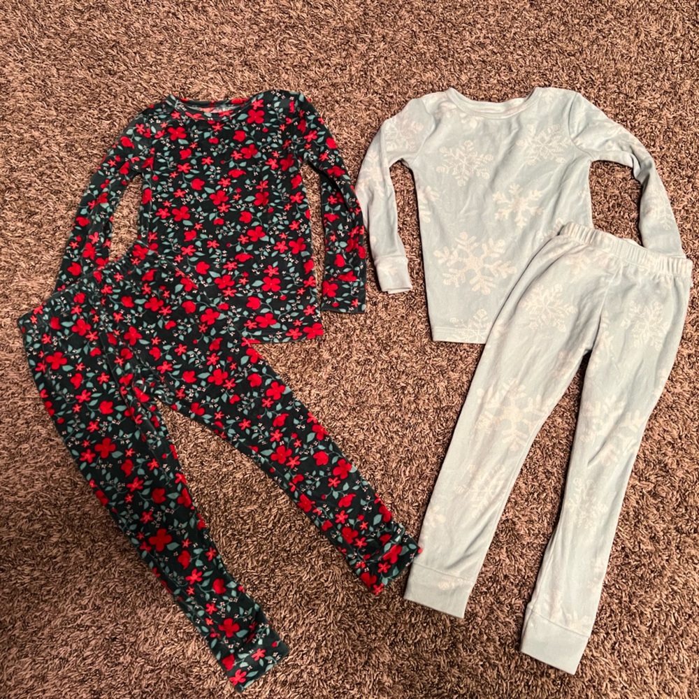 Floral and Snowflake Girls Pajama Sets